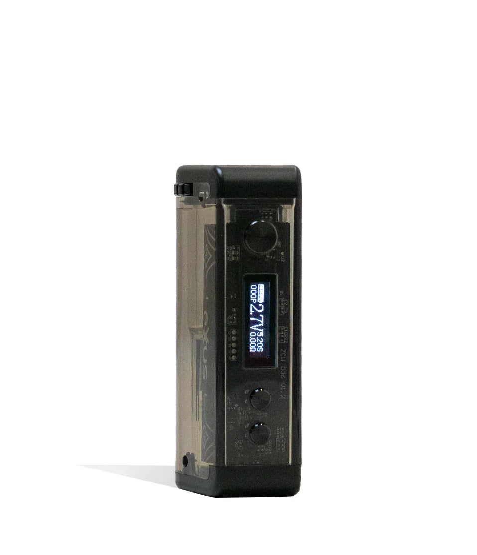 Front view of the Exxus Adapt Cartridge Vaporizer in black. This transparent 510-threaded power supply features an adjustable cartridge chamber with manual dials to securely house larger 2-gram oil tanks.