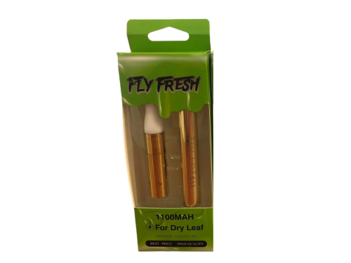 Front view of the Fly Fresh 1100mAh dry leaf vaporizer pen in sleek gold. This highly portable herbal vaporizer features a robust 1100mAh battery designed to efficiently bake your ground dry herbs for smooth, combustion-free sessions.