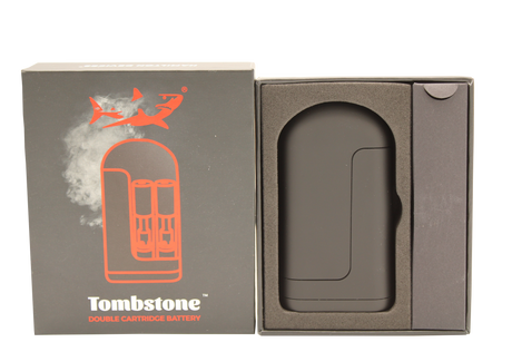 Front view of the Tombstone vaporizer battery a dual cartridge battery able to carry two cartridges for more customizable cloud while also able to store the cartridges for safe storage.