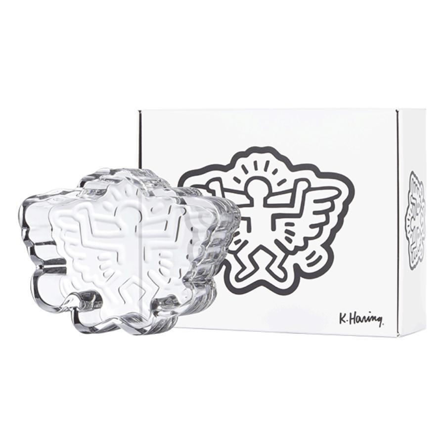 front view of the K. Haring Crystal glass catchall ashtray. A elevated and stylish ashtray made with premium materials.