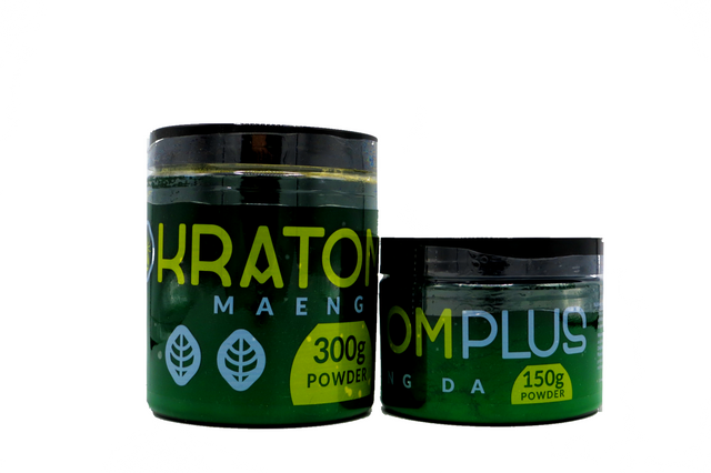 front view of the two sizes for the kratom plus maeng da containers. Clean and potent relief product for stress and wellness.