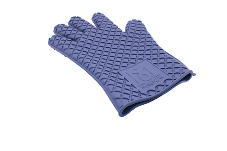 made of a heat resistant silicone for handeling molds for creating infused butter.