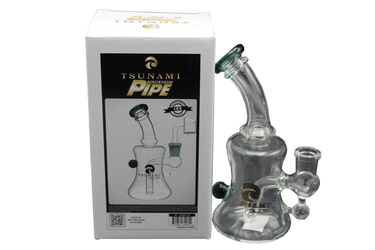 front view of the Tsunami mini micro jammer rig. Made from heavy duty borosilicate glass it is compact while giving the full flavor profiles of your dabbing concentrate.