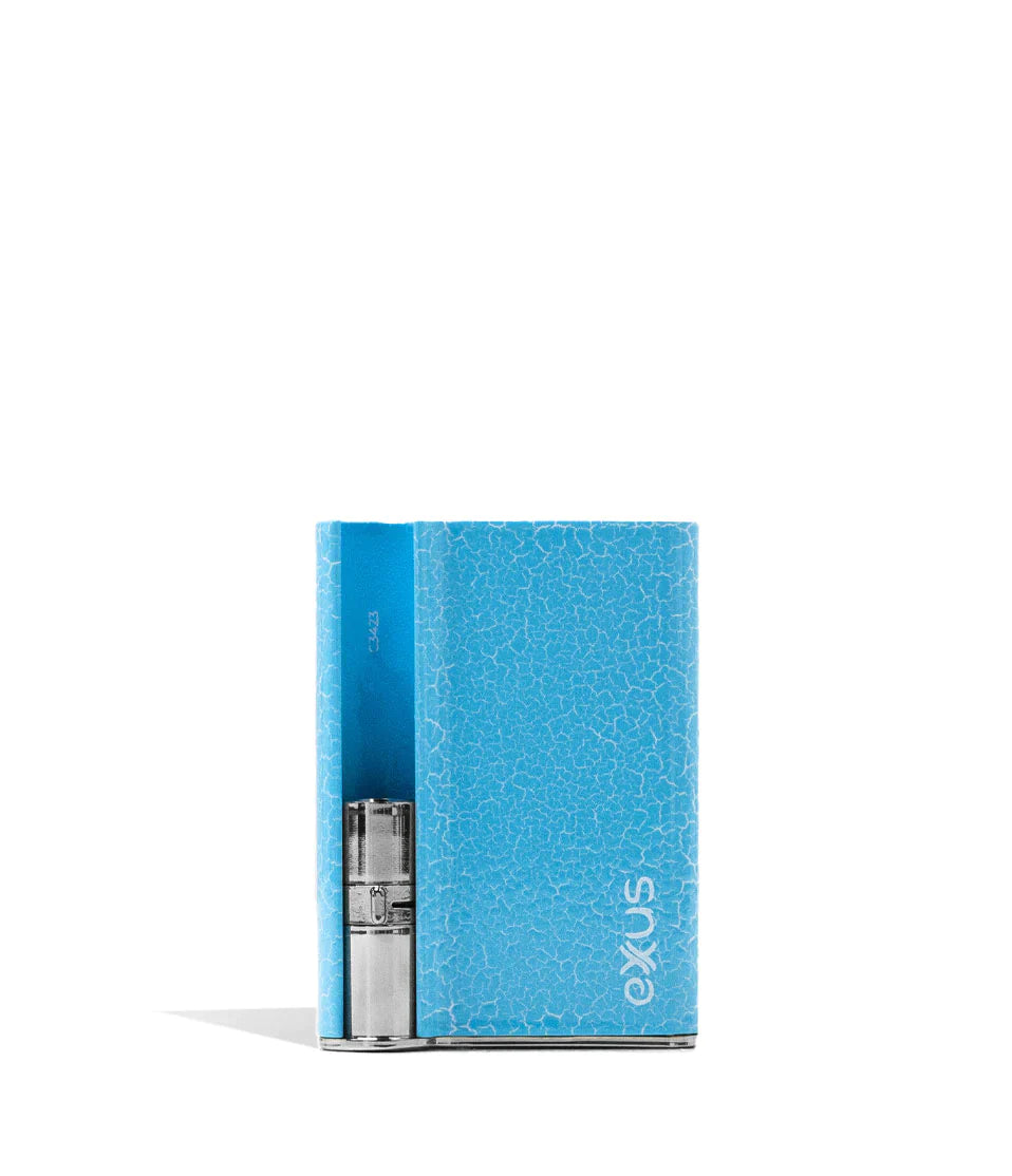 Front view of the Exxus Palm Pro cartridge vaporizer by CCELL in blue and white crackle. This ultra-compact, ergonomic 510-thread battery is engineered to fit perfectly in the palm of your hand for a highly discreet and comfortable oil vaping experience.