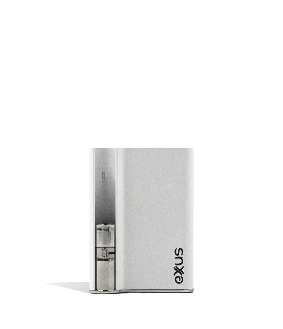 Front view of the Exxus Palm Pro cartridge vaporizer by CCELL in sleek matte white. This ultra-compact, ergonomic 510-thread battery is engineered to fit perfectly in the palm of your hand for a highly discreet and comfortable oil vaping experience.