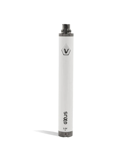 Front close-up view of a single Exxus Vape 1600mAh battery in sleek pearl white. Powered by a robust 1600mAh capacity cell, this durable and highly reliable 510-thread pen battery ensures extended vaping sessions without the need for constant recharging.
