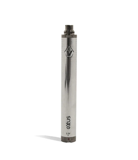 Front close-up view of a single Exxus Vape 1600mAh battery in sleek silver. Powered by a robust 1600mAh capacity cell, this durable and highly reliable 510-thread pen battery ensures extended vaping sessions without the need for constant recharging.