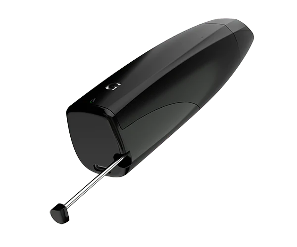 Angled view of the G Pen Elite II vaporizer in matte black. The heavy-duty zinc-alloy frame tapers into a magnetic zirconia mouthpiece featuring an integrated spiral ceramic airpath to actively cool down vapor before inhalation.