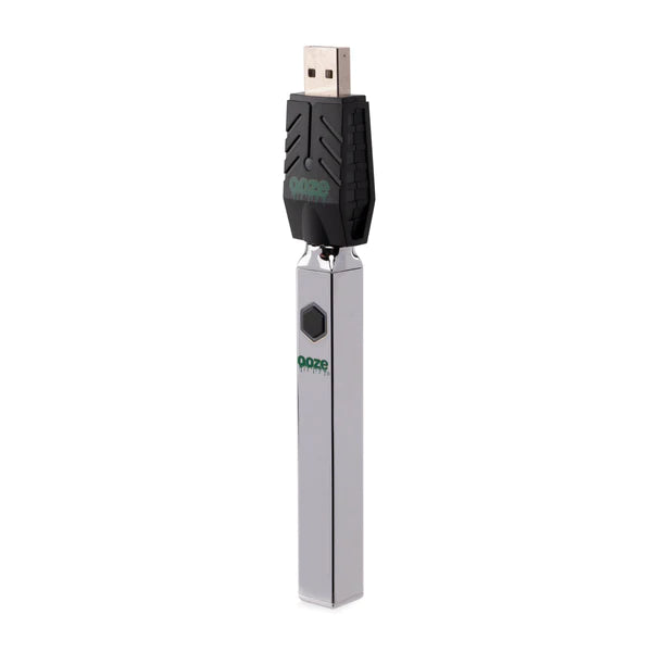 Front view of the Ooze Quad 510 battery in chrome. This unique vaporizer features an innovative square design that prevents the device from rolling off flat surfaces and cracking attached glass cartridges.