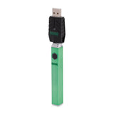 Front view of the Ooze Quad 510 battery in sleek green jade. This unique vaporizer features an innovative square design that prevents the device from rolling off flat surfaces and cracking attached glass cartridges.