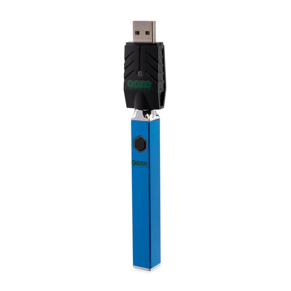 Front view of the Ooze Quad 510 battery in sapphire blue. This unique vaporizer features an innovative square design that prevents the device from rolling off flat surfaces and cracking attached glass cartridges.