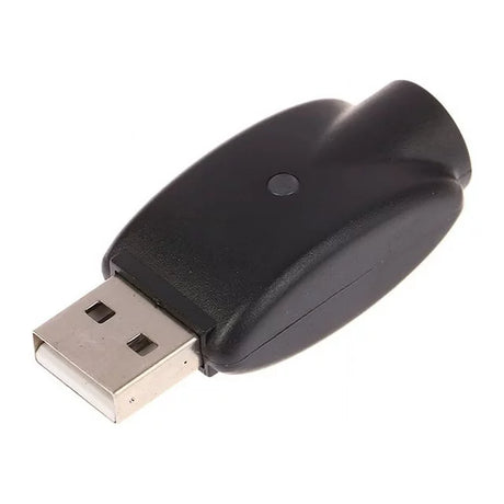 Front view of the Smooth 510 thread USB battery charger in black and silver. This compact, screw-on charging dongle easily connects your standard 510 vape batteries to any compatible USB port for quick and reliable power.