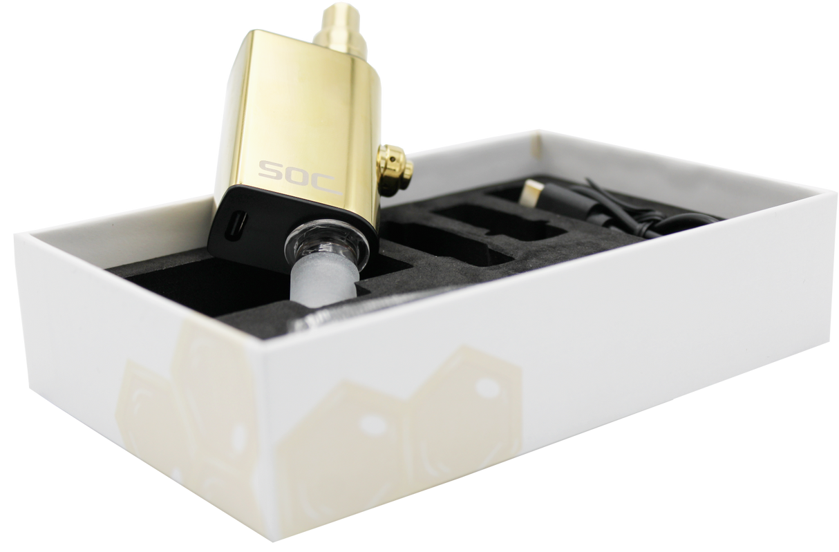 Close-up top down view of the SOC Tokes dual use vaporizer highlighting the magnetic mouthpiece and deep concentrate tank. The threadless magnetic connection allows users to quickly and effortlessly load their thick wax extracts without any sticky mess.